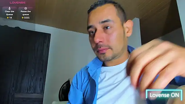 jhonyalzate2 online show from October 2025 02:57:02 AM