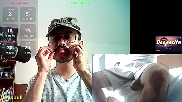 Snapshot of milkbull chatting on June 2026 06:33:02 PM milkbull online show from June 2026 06:33:02 PM
