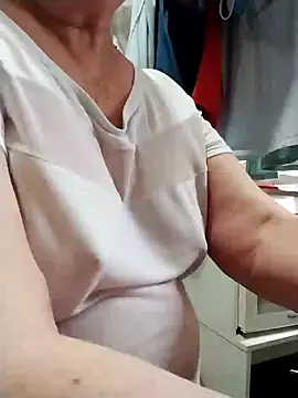 Vicky Rosse online show from November 2025 04:36:01 PM