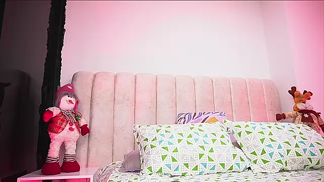 alexaa walker online show from November 2025 12:15:01 PM