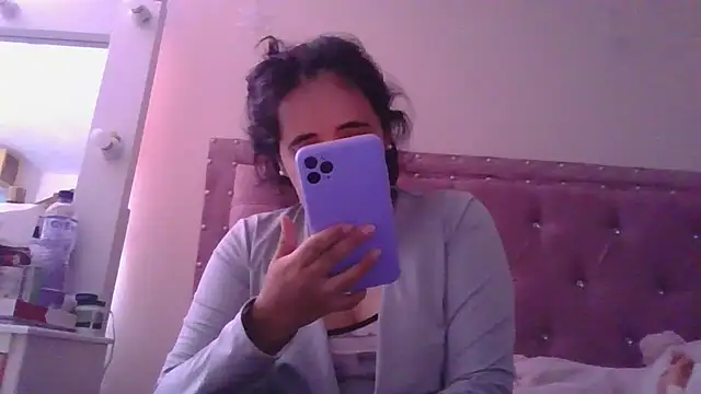 Snapshot of annarose19 chatting on December 2024 08:21:02 PM annarose19 online show from December 2024 08:21:02 PM