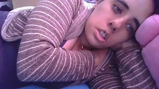 Snapshot of annarose19 chatting on January 2025 08:35:01 PM annarose19 online show from January 2025 08:35:01 PM