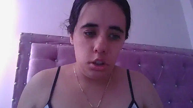 Snapshot of annarose19 chatting on January 2025 09:25:02 PM annarose19 online show from January 2025 09:25:02 PM