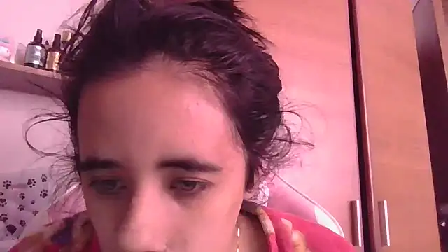 Snapshot of annarose19 chatting on January 2025 06:02:01 PM annarose19 online show from January 2025 06:02:01 PM