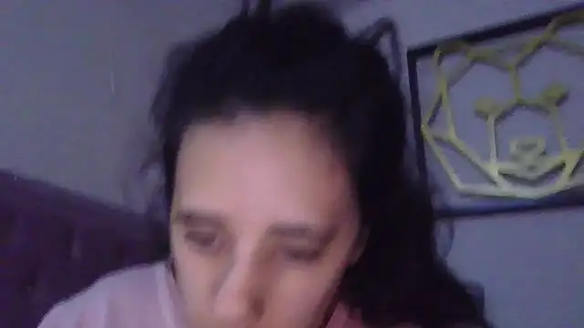 Snapshot of annarose19 chatting on February 2025 01:57:01 AM annarose19 online show from February 2025 01:57:01 AM
