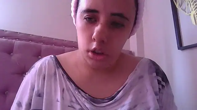 Snapshot of annarose19 chatting on September 2025 05:47:02 PM annarose19 online show from September 2025 05:47:02 PM