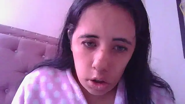 Snapshot of annarose19 chatting on October 2025 05:42:01 PM annarose19 online show from October 2025 05:42:01 PM