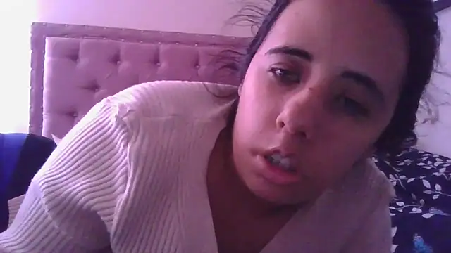 Snapshot of annarose19 chatting on October 2025 07:03:02 PM annarose19 online show from October 2025 07:03:02 PM