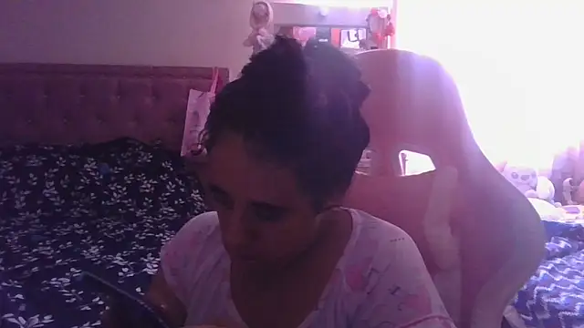 Snapshot of annarose19 chatting on April 2026 06:50:01 PM annarose19 online show from April 2026 06:50:01 PM