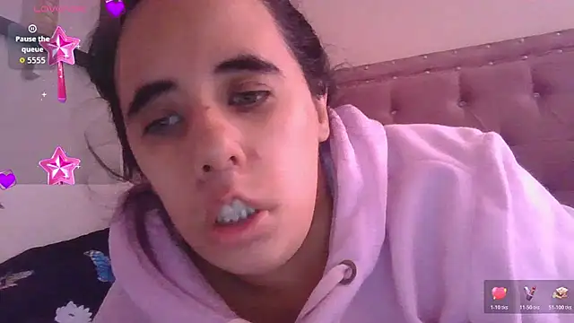 Snapshot of annarose19 chatting on June 2026 07:51:01 PM annarose19 online show from June 2026 07:51:01 PM