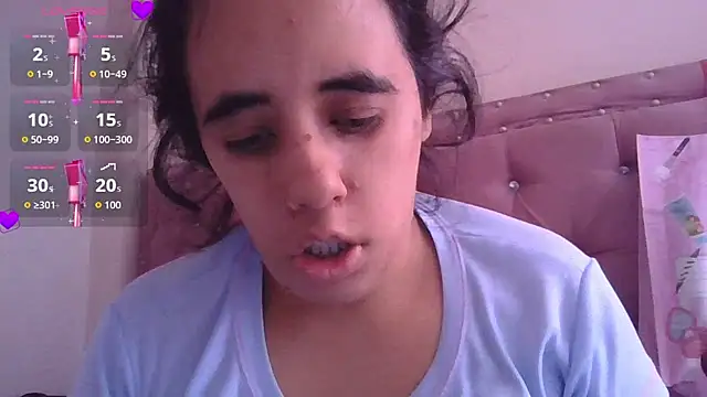 Snapshot of annarose19 chatting on July 2026 06:47:02 PM annarose19 online show from July 2026 06:47:02 PM