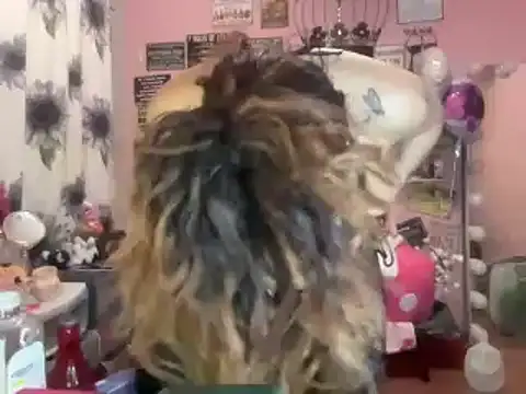 latinacubana online show from January 2025 12:59:02 PM