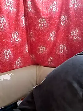 Zuli Kiska online show from February 2025 10:14:02 PM