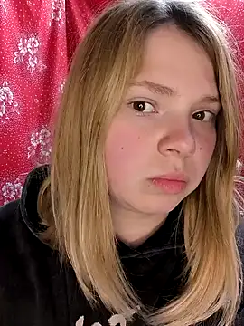 Zuli Kiska online show from March 2025 08:20:02 PM