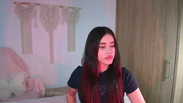 Snapshot of iriswest_ chatting on May 2026 03:59:01 AM iriswest online show from May 2026 03:59:01 AM