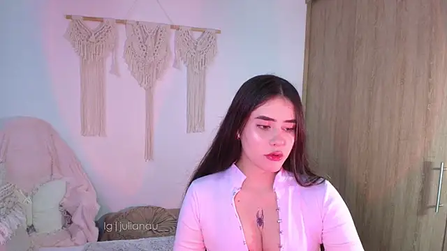 Snapshot of iriswest_ chatting on June 2026 02:05:02 AM iriswest online show from June 2026 02:05:02 AM