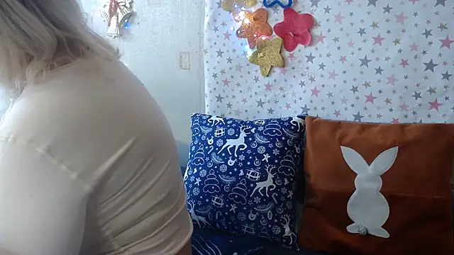 QueenLana online show from February 2026 09:15:01 AM