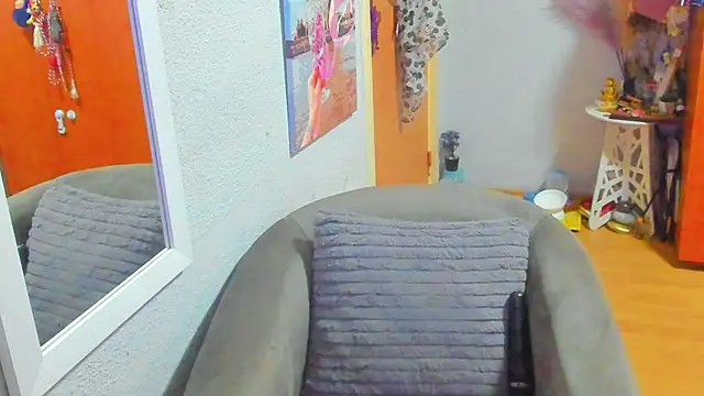 Snapshot of marie_marie03 chatting on February 2025 09:46:02 AM marie marie03 online show from February 2025 09:46:02 AM