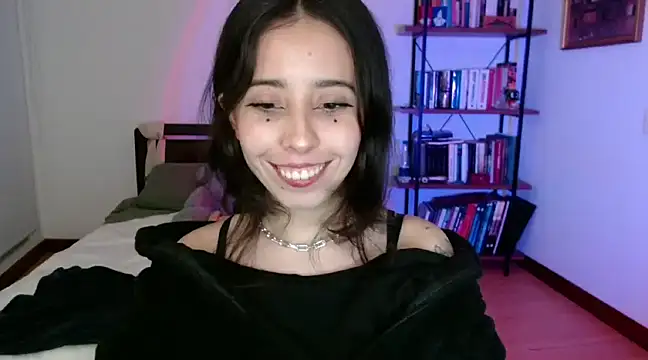 Snapshot of babyluna_8_8 chatting on December 2024 03:34:01 AM babyluna 8 8 online show from December 2024 03:34:01 AM