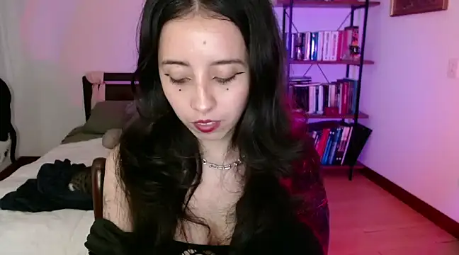 Snapshot of babyluna_8_8 chatting on January 2025 05:43:02 AM babyluna 8 8 online show from January 2025 05:43:02 AM