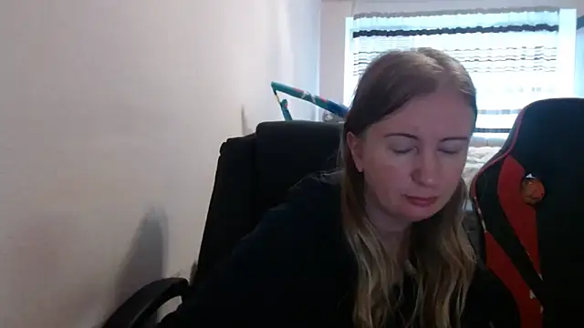 PeterAndJen online show from September 2025 06:37:01 AM