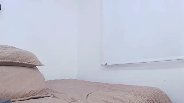 Snapshot of timkerbell_ chatting on November 2025 07:15:01 PM timkerbell online show from November 2025 07:15:01 PM