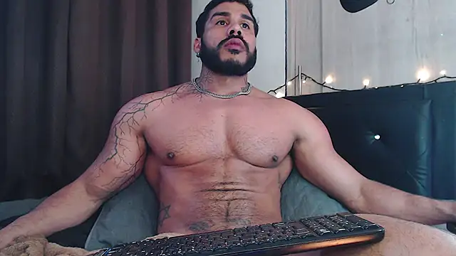 Snapshot of Artemis_Kazttman chatting on December 2024 10:52:02 PM Artemis Kazttman online show from December 2024 10:52:02 PM