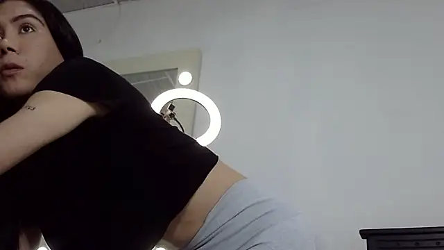 EvaTiffany online show from April 2026 10:07:02 PM