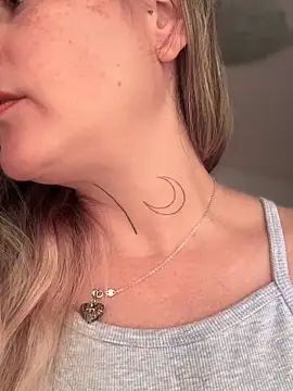 Snapshot of misslulipop chatting on January 2025 07:00:02 PM misslulipop online show from January 2025 07:00:02 PM