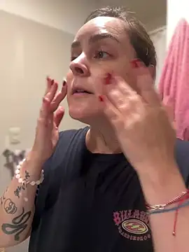 Snapshot of misslulipop chatting on March 2025 11:57:02 PM misslulipop online show from March 2025 11:57:02 PM