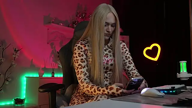 MrsTenderBeast online show from November 2025 03:01:02 PM