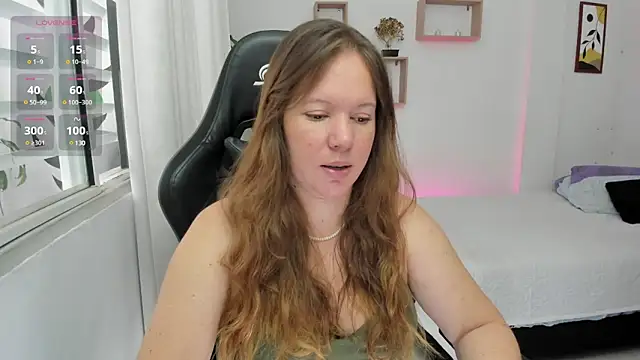 Snapshot of tamy_shine87 chatting on January 2025 06:19:02 PM tamy shine87 online show from January 2025 06:19:02 PM