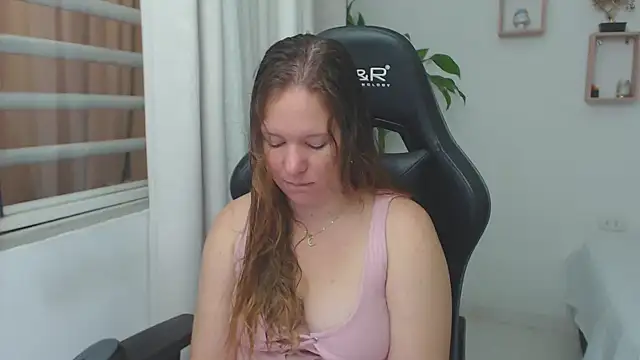 Snapshot of tamy_shine87 chatting on February 2025 01:03:01 AM tamy shine87 online show from February 2025 01:03:01 AM