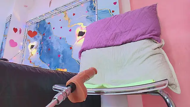 lorrayne  online show from February 2026 12:26:01 PM