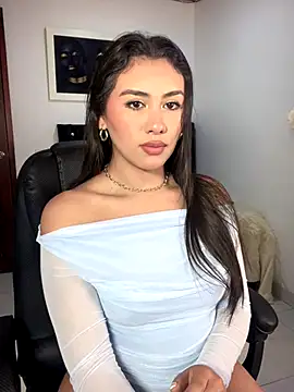 Ambar pe  online show from November 2025 02:33:01 AM