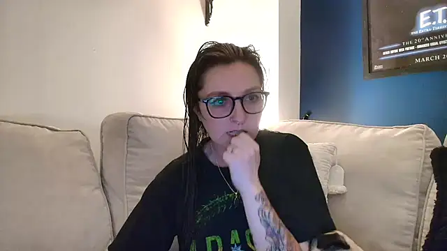 short sweetpea online show from November 2025 06:40:02 PM