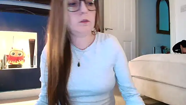 short sweetpea online show from December 2025 03:07:01 PM