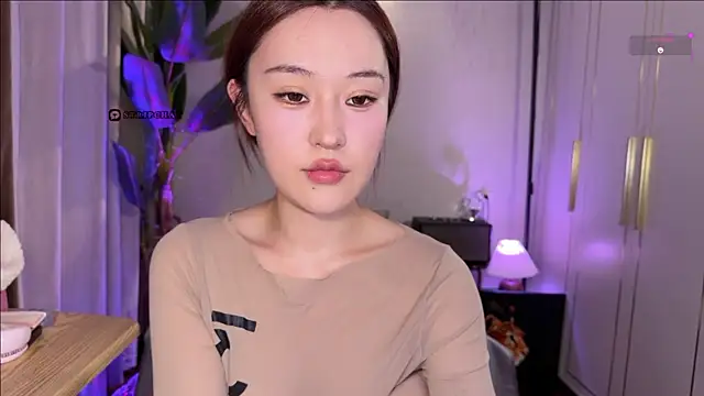 Snapshot of sphynx-_- chatting on May 2026 12:44:01 PM sphynx- - online show from May 2026 12:44:01 PM