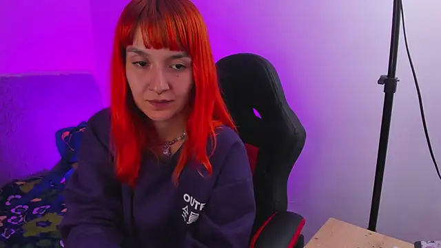 Snapshot of MaryJaneDove chatting on January 2025 12:45:02 PM MaryJaneDove online show from January 2025 12:45:02 PM