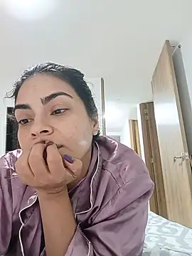 Snapshot of Ivanna2 chatting on May 2026 10:50:03 PM Ivanna2 online show from May 2026 10:50:03 PM
