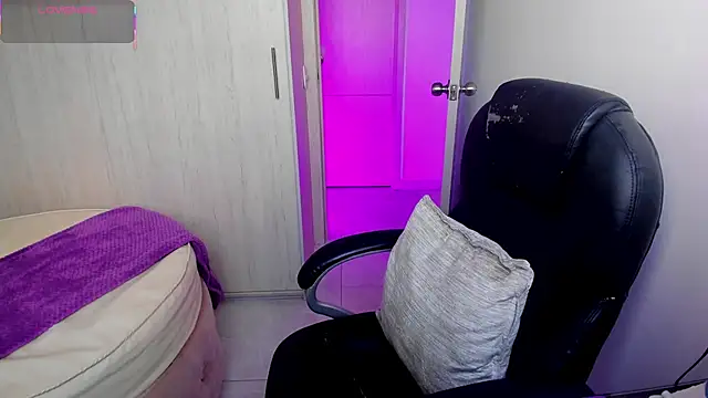 StacyConner online show from April 2026 10:18:01 PM