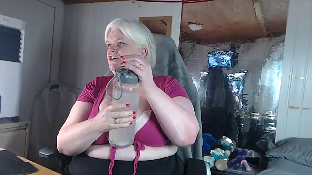 Snapshot of sexychazza16 chatting on September 2025 06:51:01 PM sexychazza16 online show from September 2025 06:51:01 PM