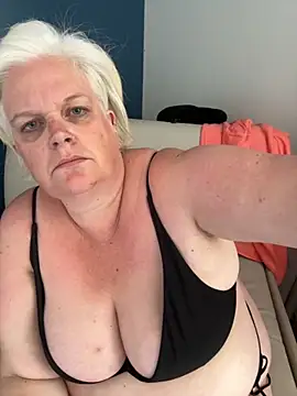 Snapshot of sexychazza16 chatting on October 2025 03:21:01 PM sexychazza16 online show from October 2025 03:21:01 PM