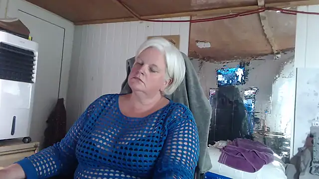 Snapshot of sexychazza16 chatting on October 2025 06:27:02 PM sexychazza16 online show from October 2025 06:27:02 PM