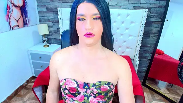 Snapshot of TRINY_TS chatting on May 2026 10:04:01 PM TRINY TS online show from May 2026 10:04:01 PM