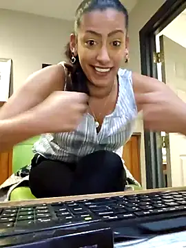 Nikkierosee online show from February 2025 07:45:01 AM