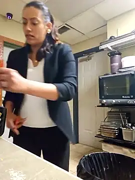 Nikkierosee online show from March 2025 08:42:01 PM