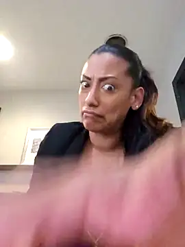 Nikkierosee online show from March 2025 07:15:01 PM