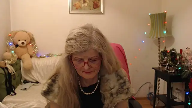 Snapshot of BlairFort chatting on December 2024 02:25:02 PM BlairFort online show from December 2024 02:25:02 PM