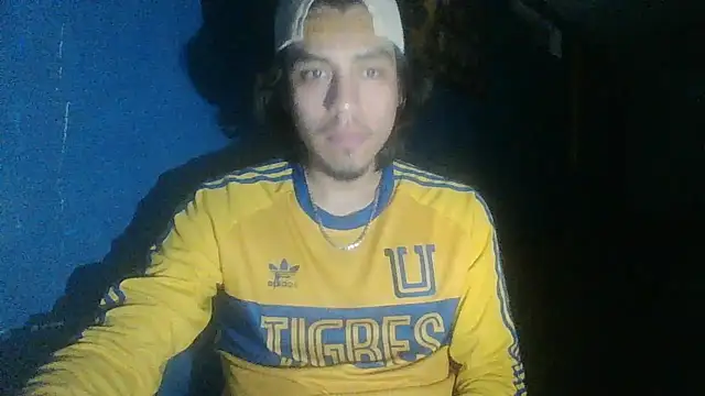 AlexAlejandro13 online show from October 2025 08:48:02 AM